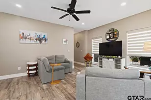 17110 Crossing Cir, Lindale, TX 75771 - Photo 7