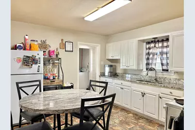 402 Milligan Dr, Pittsburg, TX 75686 - Photo 9