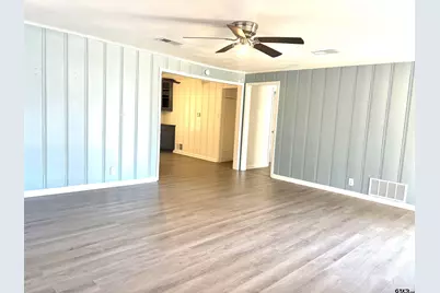 137 Ash St, Pittsburg, TX 75686 - Photo 3