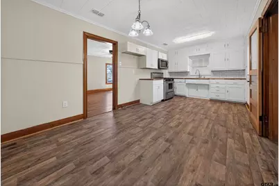 404 Rogers Ave, Henderson, TX 75654 - Photo 15