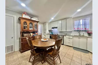 2601 E George Richey Rd, Longview, TX 75605 - Photo 11