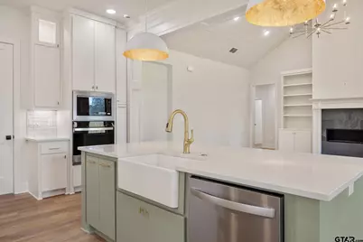 15083 Sweet Springs Dr, Tyler, TX 75703 - Photo 13