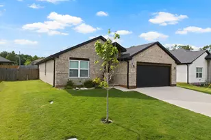 103 St James, Mt Pleasant, TX 75455 - Photo 3