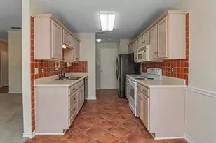 5401 Hollytree Dr, Tyler, TX 75703 - Photo 5