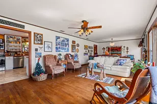 609 E Quitman St, Alba, TX 75410 - Photo 9