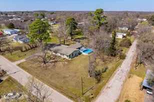 609 E Quitman St, Alba, TX 75410 - Photo 3