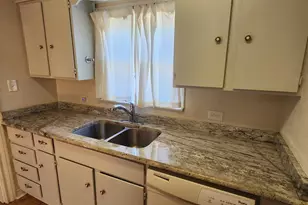 608 W 3rd Apt B, Tyler, TX 75701 - Photo 19