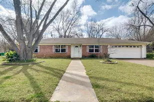 128 Clearview Dr, Palestine, TX 75803 - Photo 3