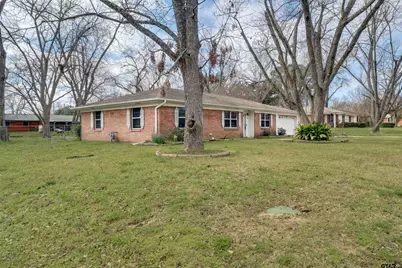 128 Clearview Dr, Palestine, TX 75803 - Photo 1