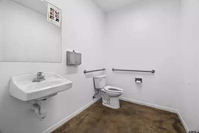 207 N Henderson Blvd, Kilgore, TX 75662 - Photo 15