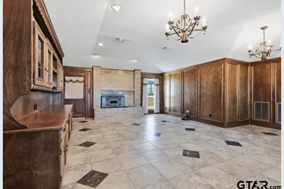 810 W Pine St, Winnsboro, TX 75494 - Photo 11