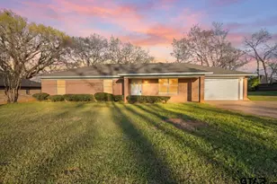 897 Christopher Dr, Whitehouse, TX 75791 - Photo 1