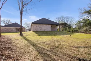 451 W Harmony St, Tyler, TX 75702 - Photo 5