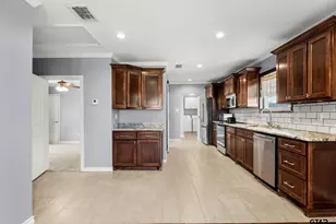 605 Dallas St, Winona, TX 75792 - Photo 5