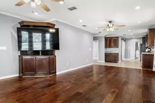 605 Dallas St, Winona, TX 75792 - Photo 3