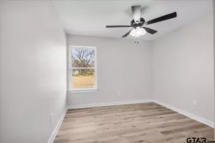 427 W Harmony St, Tyler, TX 75702 - Photo 15