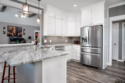 18352 Timber Oaks, Lindale, TX 75771 - Photo 3