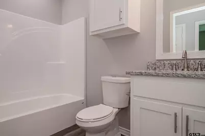 411 N Fuller Ave, Tyler, TX 75702 - Photo 17