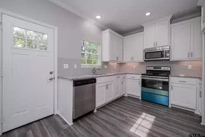 411 N Fuller Ave, Tyler, TX 75702 - Photo 9