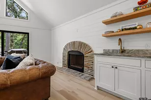 303 Palo Duro St, Scroggins, TX 75480 - Photo 11