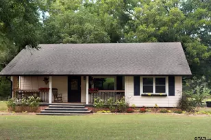 323 Co Rd 1519, Jacksonville, TX 75766 - Photo 1