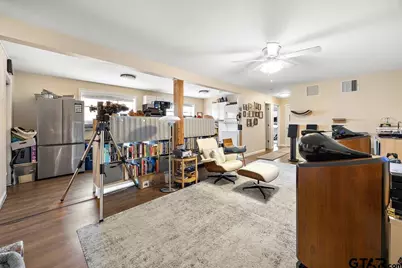 135 N Henderson, Rusk, TX 75785 - Photo 11