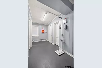 135 N Henderson, Rusk, TX 75785 - Photo 7