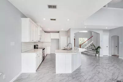 5718 Gloucester Dr, Tyler, TX 75707 - Photo 9