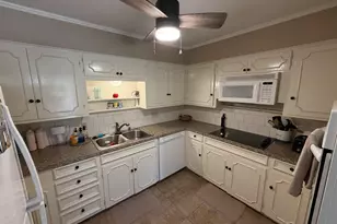 5704 Foxcroft, Tyler, TX 75703 - Photo 5