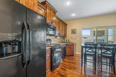 404 Corrigan Trails Blvd, Lindale, TX 75771 - Photo 23