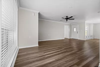 400 Baker, Lindale, TX 75771 - Photo 23