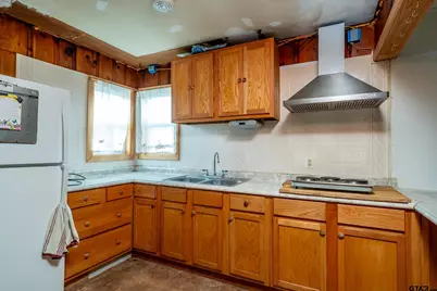 3009 Pin Oak St, Tyler, TX 75702 - Photo 3