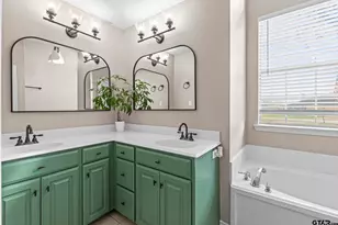 11114 Marcella Cir, Tyler, TX 75709 - Photo 13