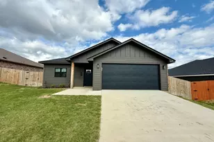 17422 Crossing Cir, Lindale, TX 75771 - Photo 1