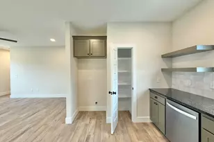 17422 Crossing Cir, Lindale, TX 75771 - Photo 7