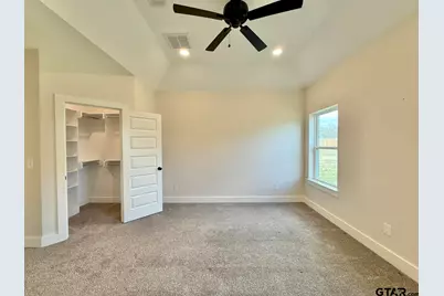 17422 Crossing Circle, Lindale, TX 75771 - Photo 11