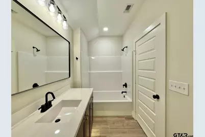 17422 Crossing Circle, Lindale, TX 75771 - Photo 13