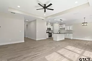 16414 Crossing Cir, Lindale, TX 75771 - Photo 3