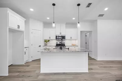 928 Duckenfield, Tyler, TX 75701 - Photo 9