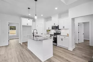 928 Duckenfield, Tyler, TX 75701 - Photo 1