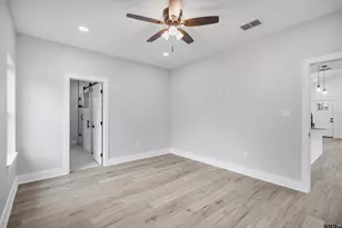 928 Duckenfield, Tyler, TX 75701 - Photo 23