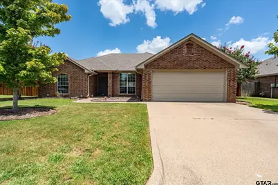 401 Amanda Court, Whitehouse, TX 75791 - Photo 1