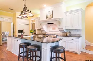 902 E South St, Lindale, TX 75771 - Photo 11