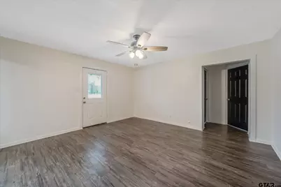 501 S Railroad St, Troup, TX 75789 - Photo 5