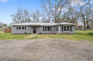 501 S Railroad St, Troup, TX 75789 - Photo 1