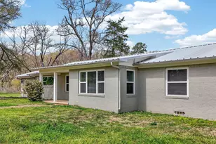 805 E Duval, Troup, TX 75789 - Photo 3