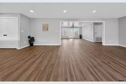 805 E Duval, Troup, TX 75789 - Photo 15