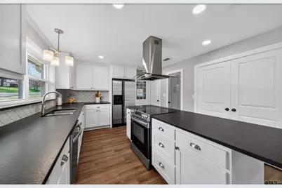 805 E Duval, Troup, TX 75789 - Photo 7