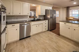 601 Windsor Pl, Tyler, TX 75701 - Photo 7