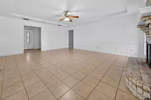 608 Craig Dr, Palestine, TX 75803 - Photo 7